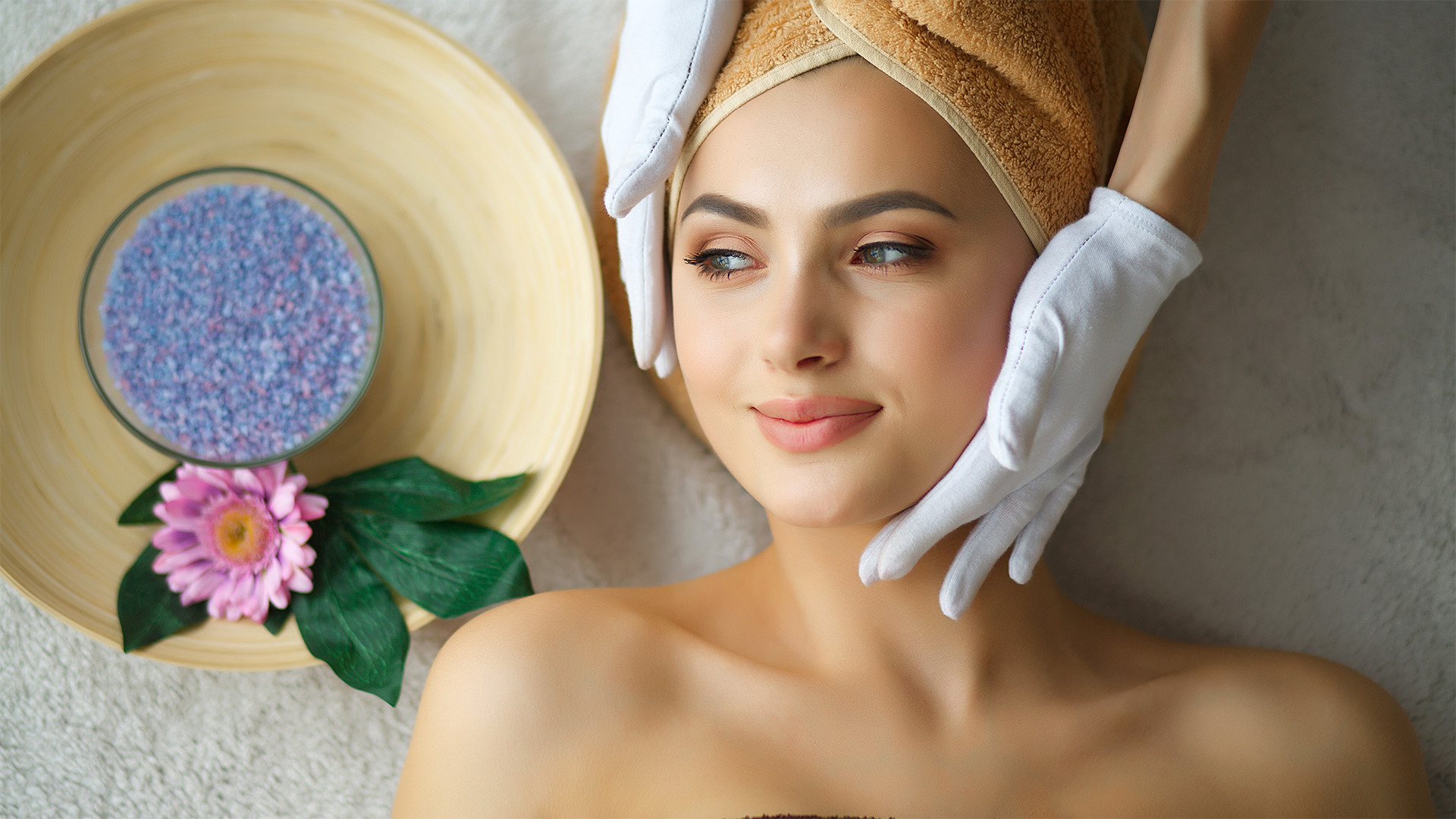 Güzellik sektöründe kariyer yapmak, estetik ve bakım alanlarında profesyonel hizmetler sunmak isteyenler için güzellik uzmanlığı sertifikası almak önemli bir adımdır. Bu sertifika, uzmanların alanlarında yetkin olduklarını ve profesyonel hizmet verebileceklerini kanıtlayan bir belgedir. Peki, güzellik uzmanlığı sertifikası nedir ve neden bu kadar önemlidir?